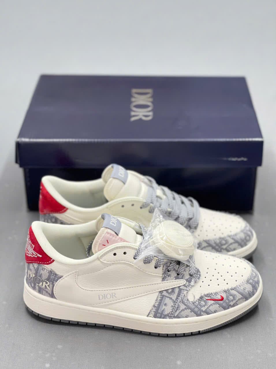 Jordan Low Travis Dior - Jordan chính hãng chi tiết